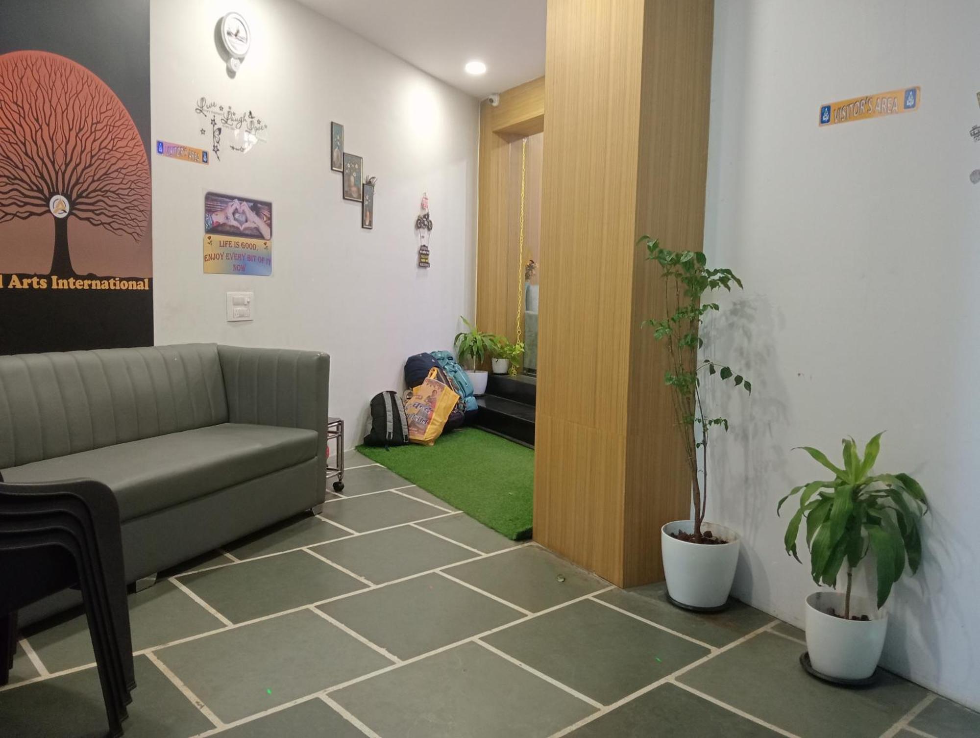 Hotel Arts International Mumbai Ngoại thất bức ảnh